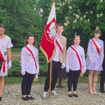 Zdjęcie pocztu sztandarowego